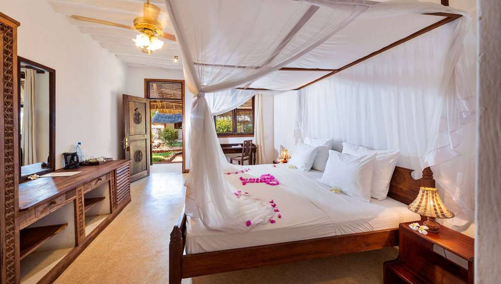 DIAMONDS MAPENZI BEACH CLUB 4★