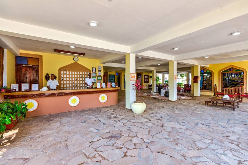 AHG WARIDI BEACH RESORT & SPA 4★