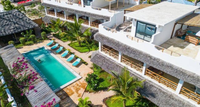 KARAFUU BEACH RESORT & SPA 5★