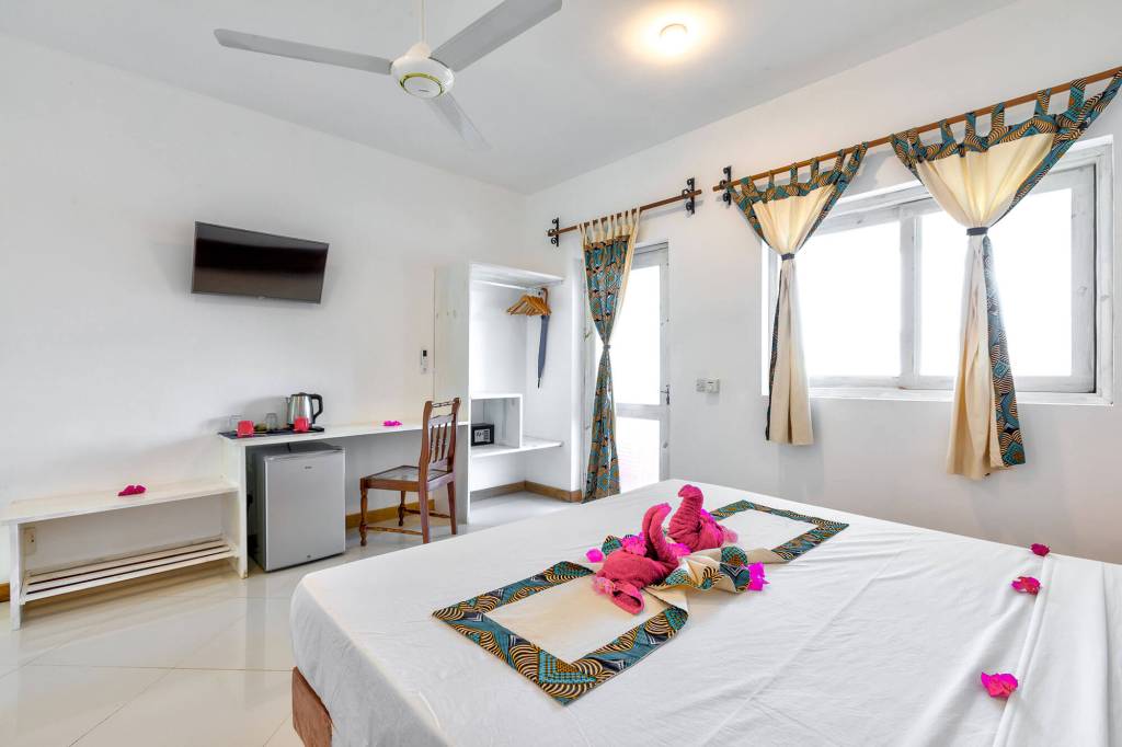 AHG SUN BAY MLILILE BEACH HOTEL 4★