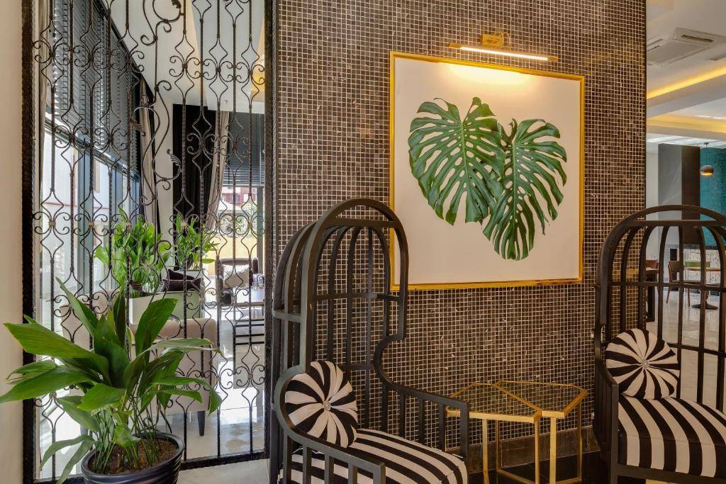 POINT INN (EX. CITY HOTEL AIRPORT HWY) 4★