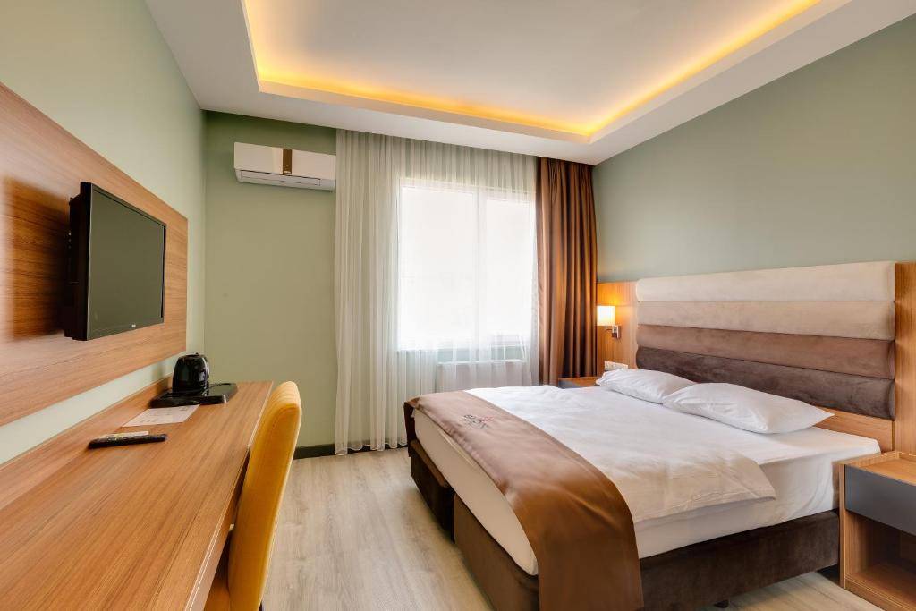 POINT INN (EX. CITY HOTEL AIRPORT HWY) 4★