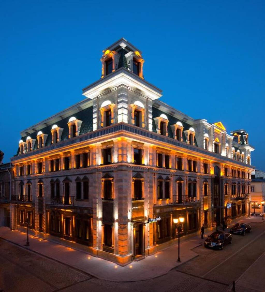 LONDON 1889 HOTEL (EX. DIVAN SUITES BATUMI) 4★