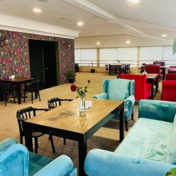 AURA BOUTIQUE SPECIAL CAT. 4★