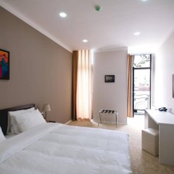 PIAZZA FOUR COLOURS 4★