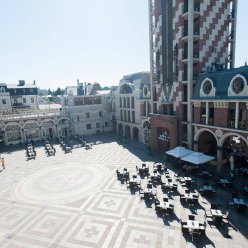 PIAZZA FOUR COLOURS 4★