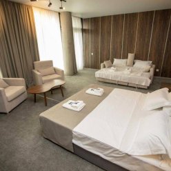 HOTEL NOBILIS HALL 4★