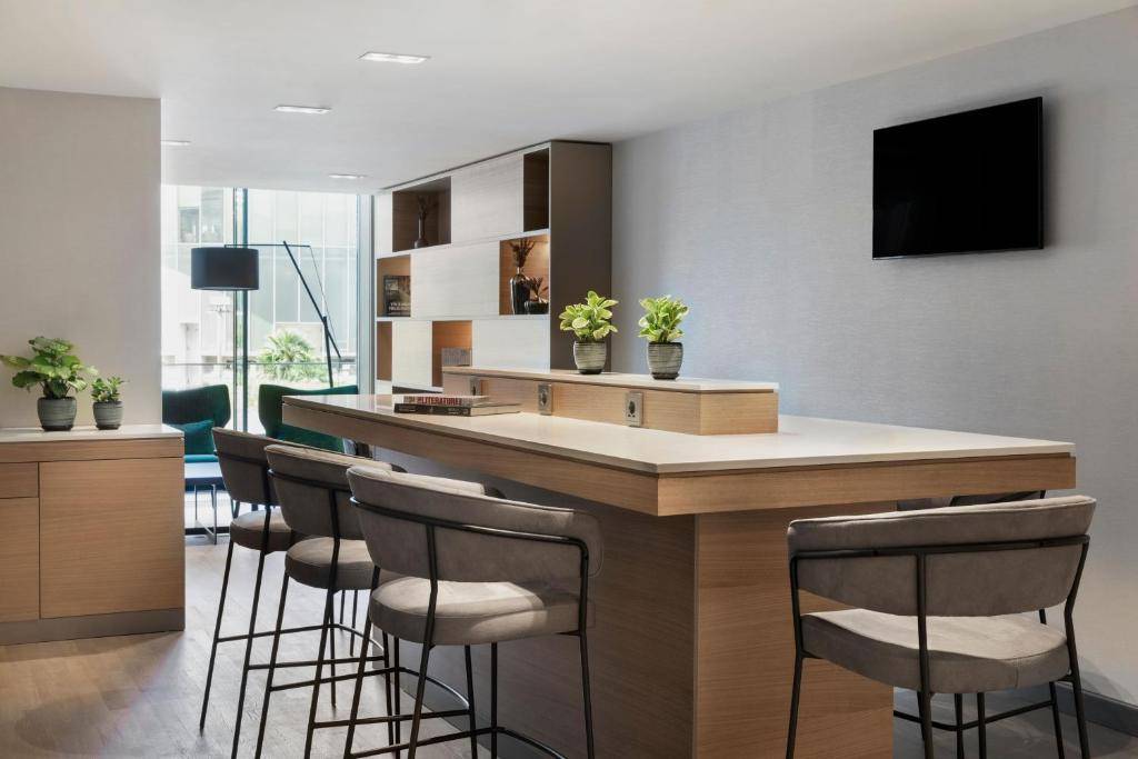 COURTYARD BATUMI BY MARRIOT 3★