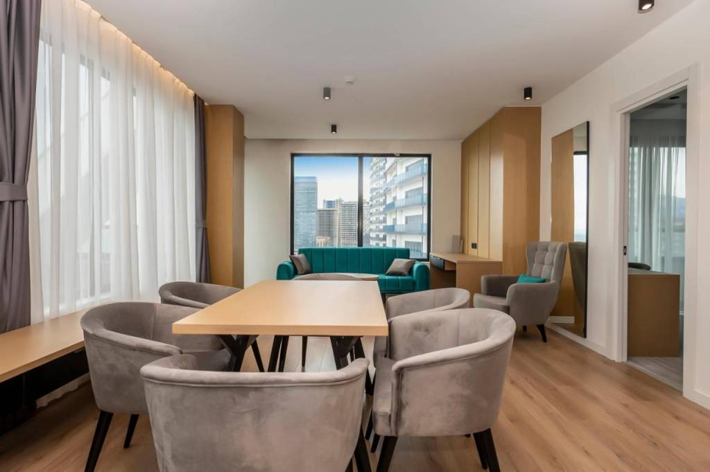 THE GRANDEUR HOTEL 5★