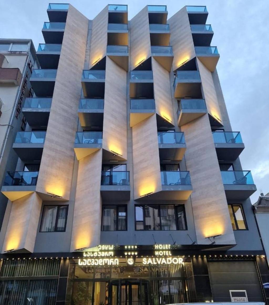 SALVADOR HOTEL BATUMI 4★