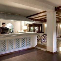 GRAND HOTEL SMERALDO BEACH (BAIA SARDINIA) 4 ★-_