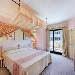 GRAND HOTEL SMERALDO BEACH (BAIA SARDINIA) 4 ★-_