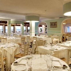 GRAND HOTEL SMERALDO BEACH (BAIA SARDINIA) 4 ★-_