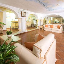 COLONNA BEACH HOTEL&RESIDENCE 4★