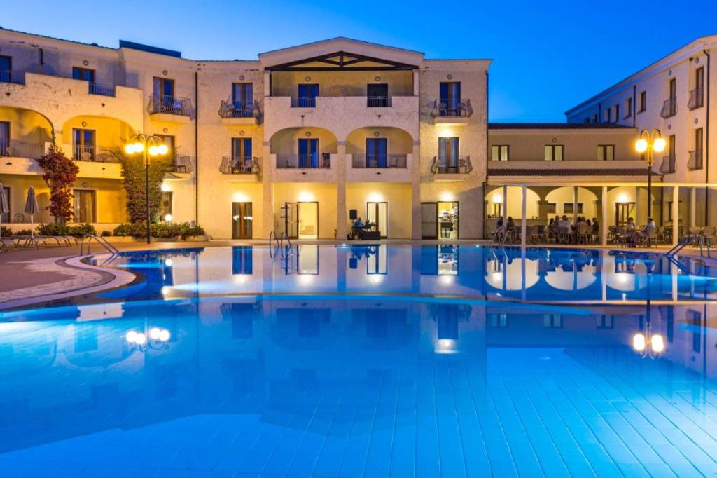 BLU HOTEL MORISCO 4★