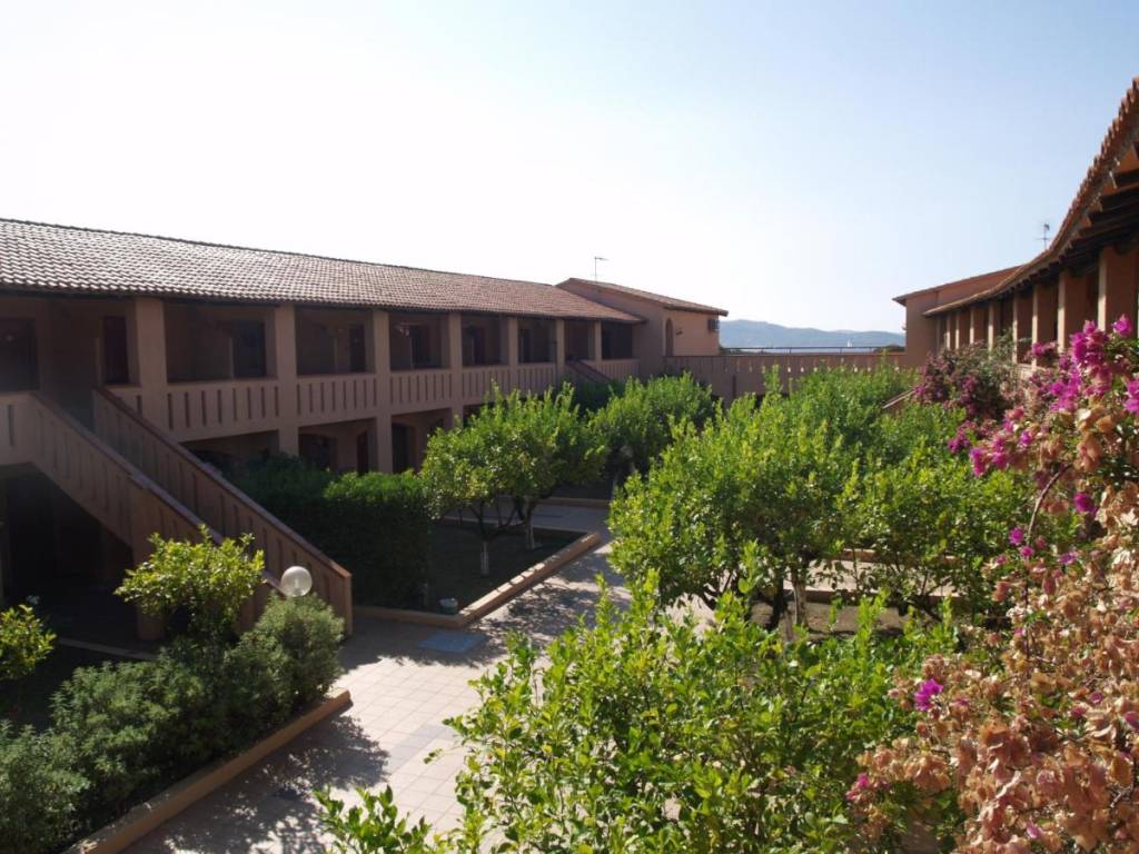 CLUB ESSE CALA BITTA 3 ★