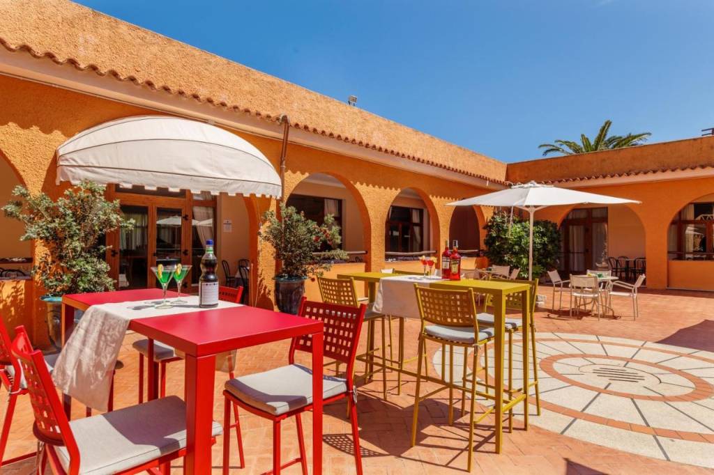 BLU HOTEL LACONIA VILLAGE 4 ★