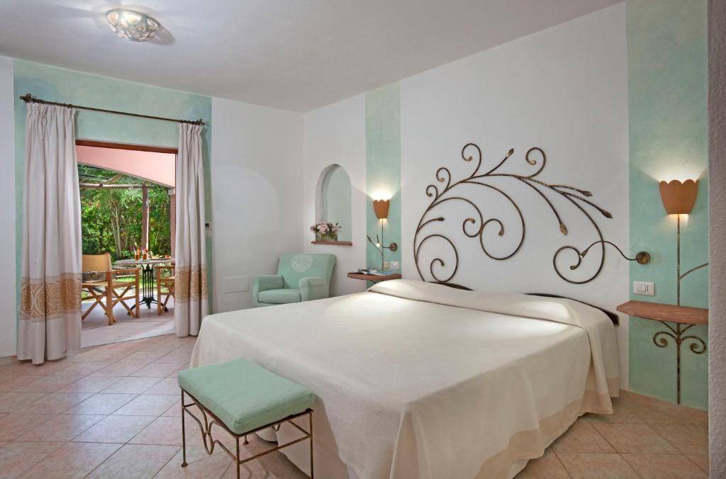 CALA DI FALCO RESORT RESIDENCE 4★