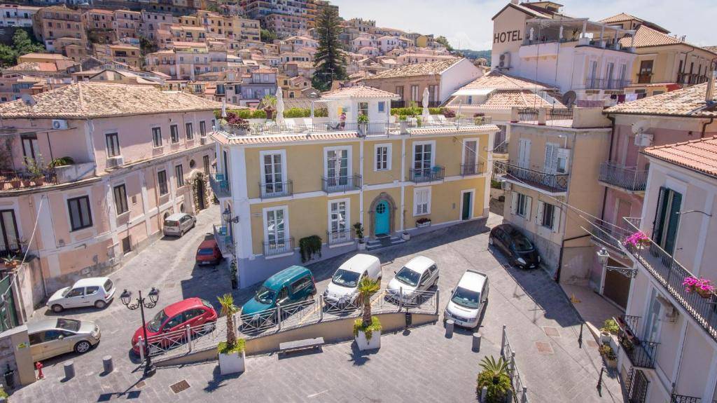 PICCOLO GRAND HOTEL (PIZZO) 4 ★