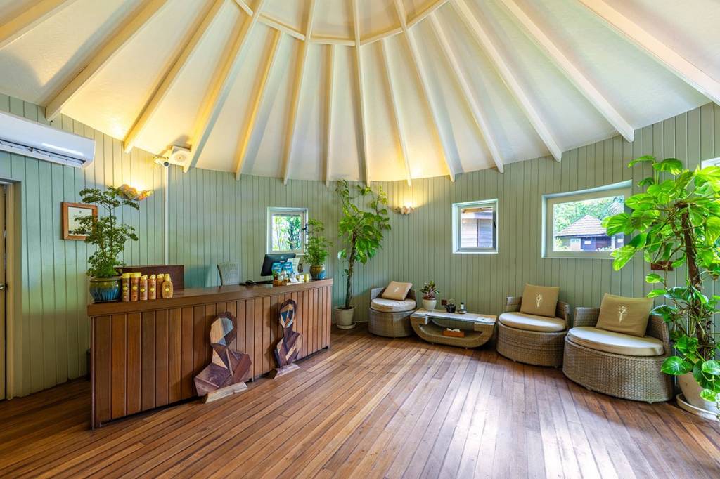 NIKA ISLAND RESORT & SPA 5★