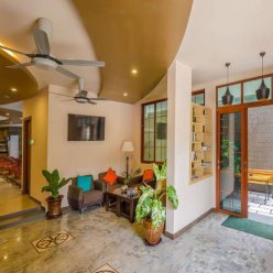 TRITON BEACH HOTEL & SPA 3★