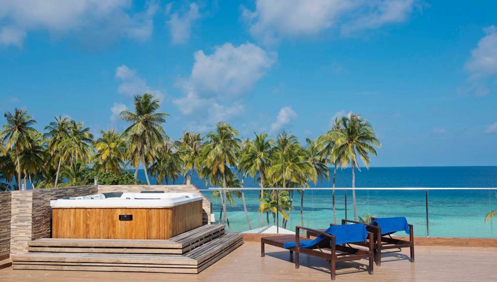 ARENA BEACH & FUSHI SEAVIEW 4★