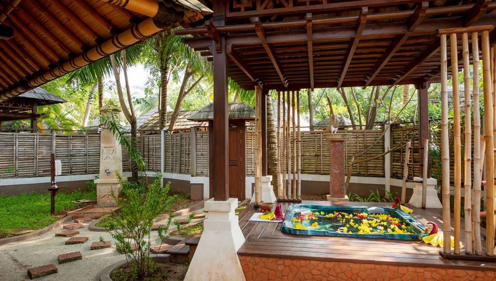 PARADISE ISLAND RESORT & SPA 5★