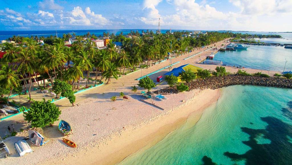 TRITON BEACH HOTEL & SPA 3★