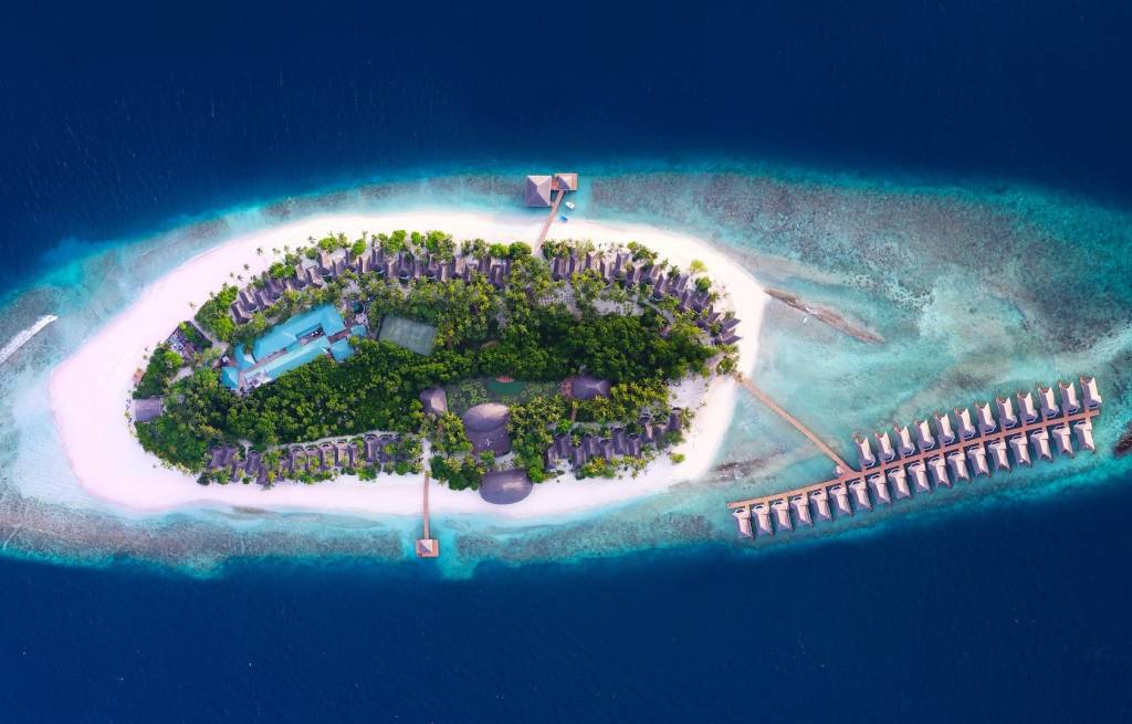 DREAMLAND MALDIVES - THE UNIQUE SEA & LAKE RESORT SPA 4★