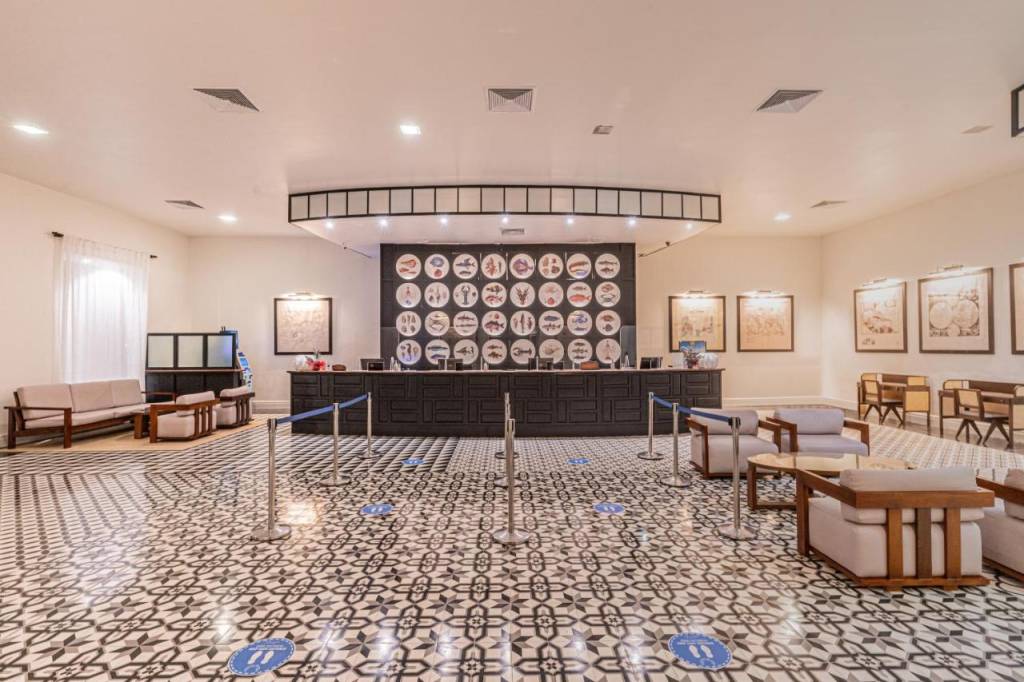 OCEAN BLUE & SAND 5★