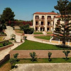 KARAVADOS BEACH HOTEL & BUNGALOWS 3★