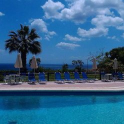 KARAVADOS BEACH HOTEL & BUNGALOWS 3★
