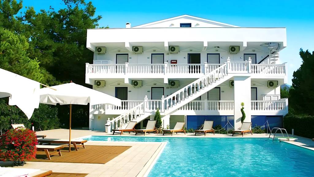 KAZAVITI HOTEL & APARTMENTS 3★