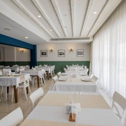 MIMOZA BEACH HOTEL 3★