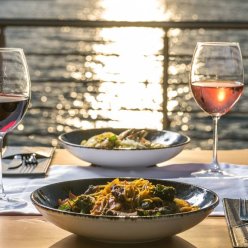 RIVERSIDE GARDEN RESORT 4★