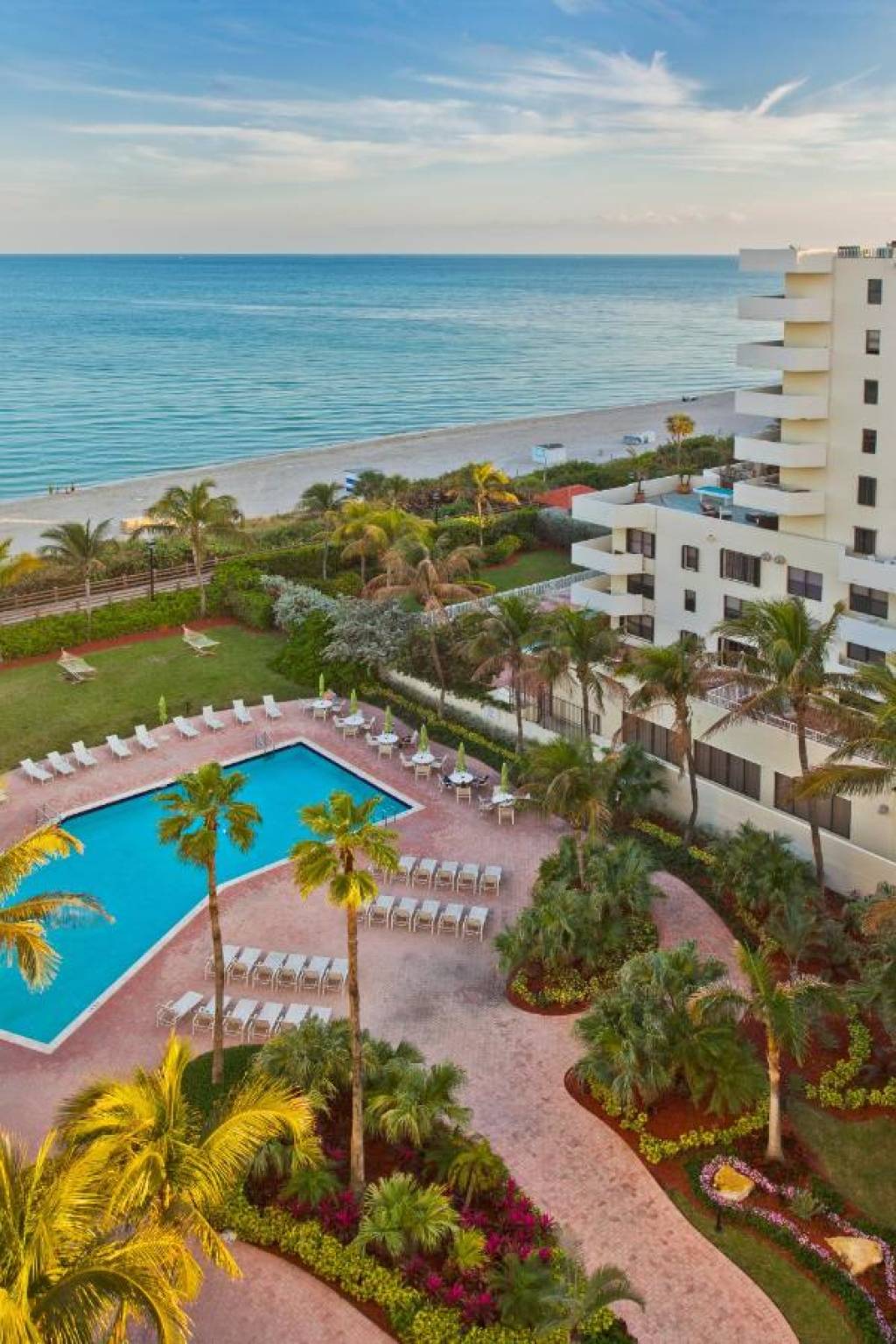 HOLIDAY INN MIAMI BEACH - OCEANFRONT 3★