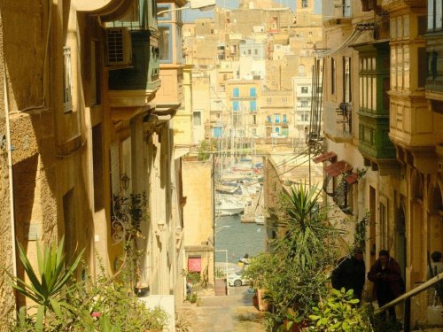 Malta – Vidusjūras saulrieti, vēsture un salas burvība