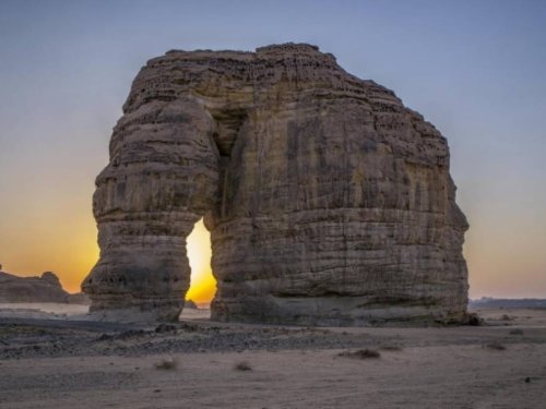ARĀBIJAS GRAND TOUR 2: KRĀSAINĀ SAŪDA ARĀBIJA, NOSLĒPUMAINĀ KUVEITA UN TRADICIONĀLĀ BAHREINA