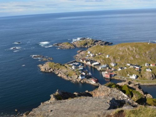 Pusnakts saule gleznainajās Norvēģijas salās - Senja, Lofoti, Vesterolas