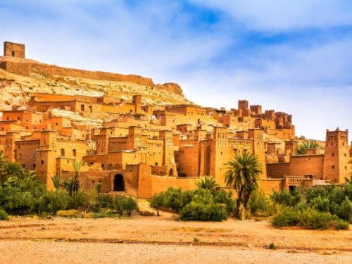 Rietošās saules zeme Maroka ar Jauno gadu pie Atlantijas okeāna