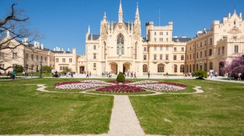 Morāvijas daba un kultūra Čehijā, Mazo Karpatu vīna ceļš Slovākijā, Bratislava GARANTĒTS