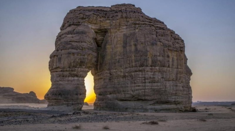 ARĀBIJAS GRAND TOUR 2: KRĀSAINĀ SAŪDA ARĀBIJA, NOSLĒPUMAINĀ KUVEITA UN TRADICIONĀLĀ BAHREINA GARANTĒTS