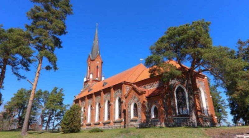 Skanošā Vidzeme un Latgale kopā ar ērģelnieci Ilonu Birģeli un dziedātāju Ilzi Grēveli - Skaraini