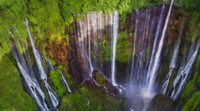 Ūdenskritumu un vulkānu zeme Indonēzija - Javas, Bali un Nusa Penidas salas